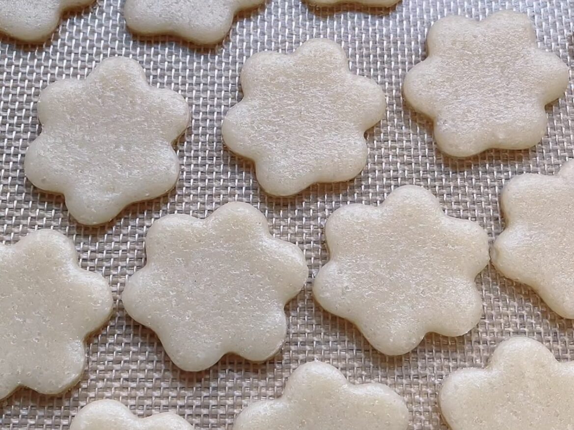 Galletas de mantequilla antes de hornearse