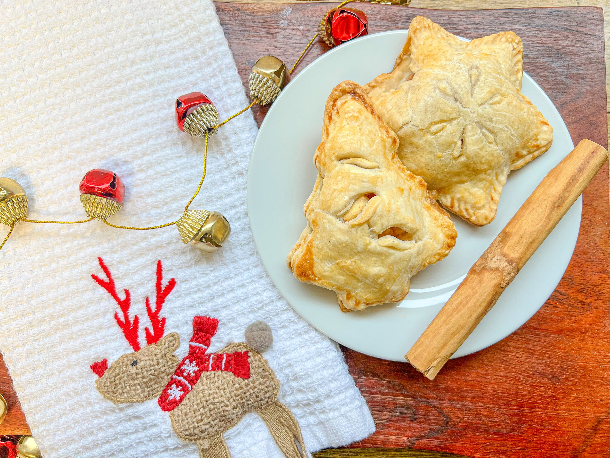 Empanadas de manzana navideñas