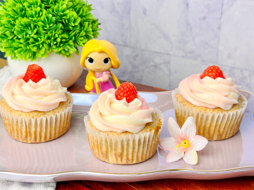 Cupcakes de frambuesas inspirados en los cupcakes de Attila de “Enredados”