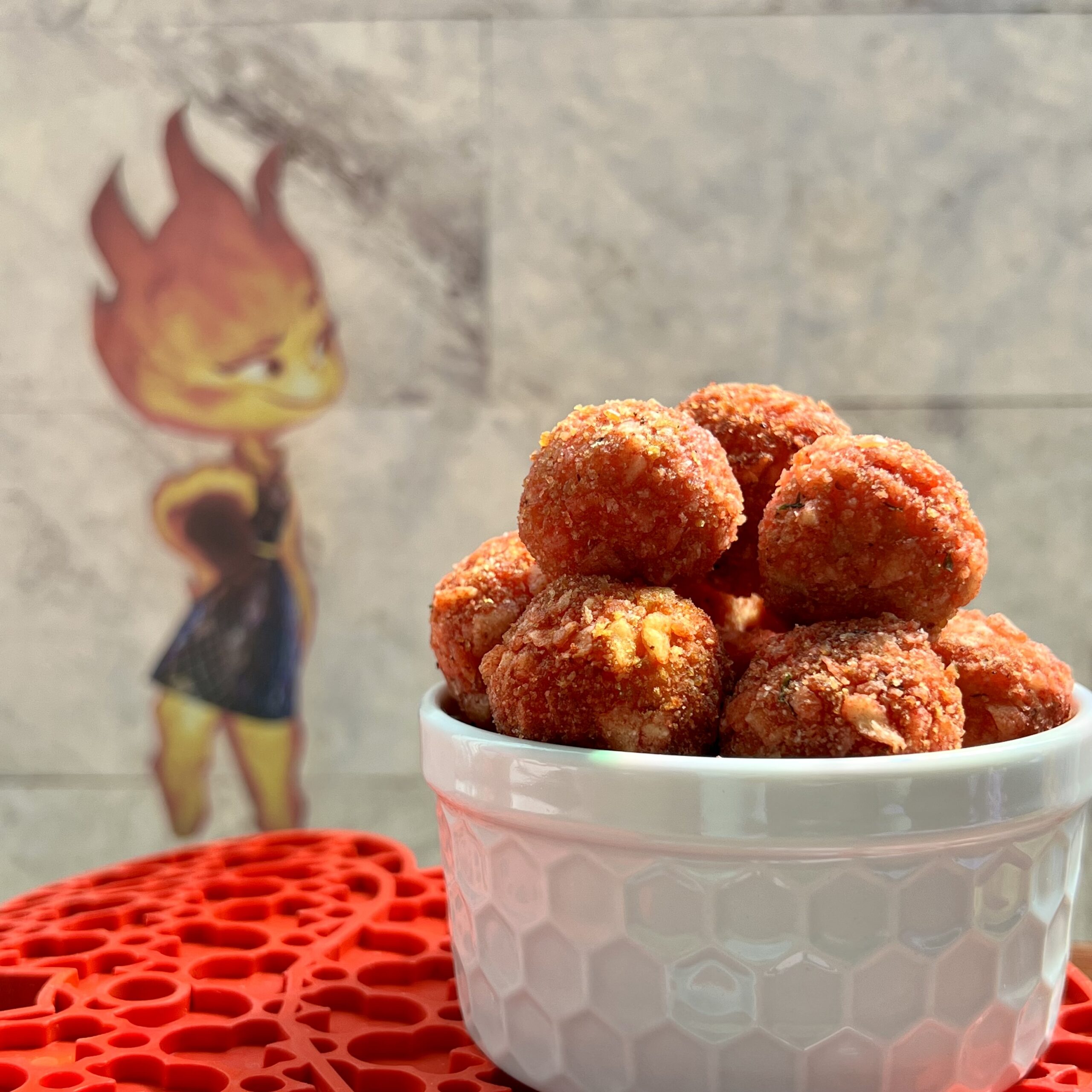 Bolitas de Pollo Picantes con Takis